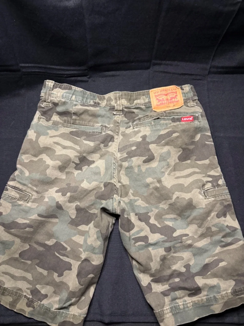 Levi's Men's 28W 16 Reg Cargo Shorts Green Camo Cotton Elastic Waste Red Logo